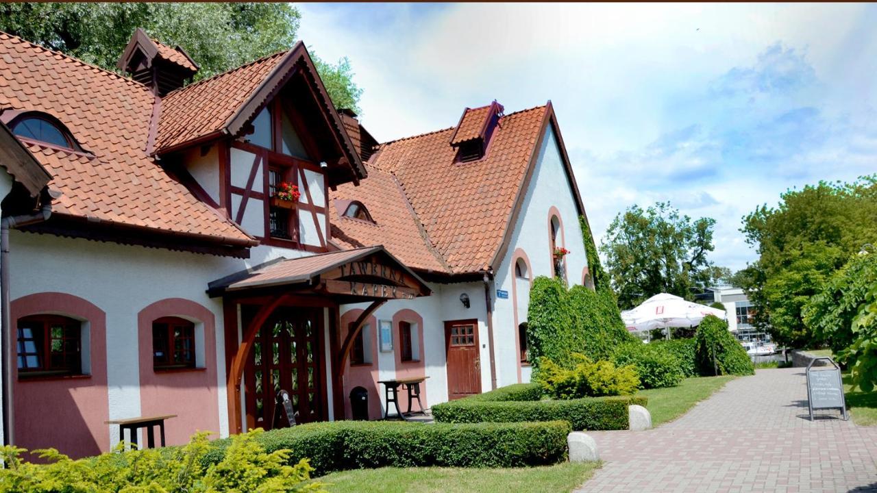 Отель Tawerna Kaper Илава Экстерьер фото